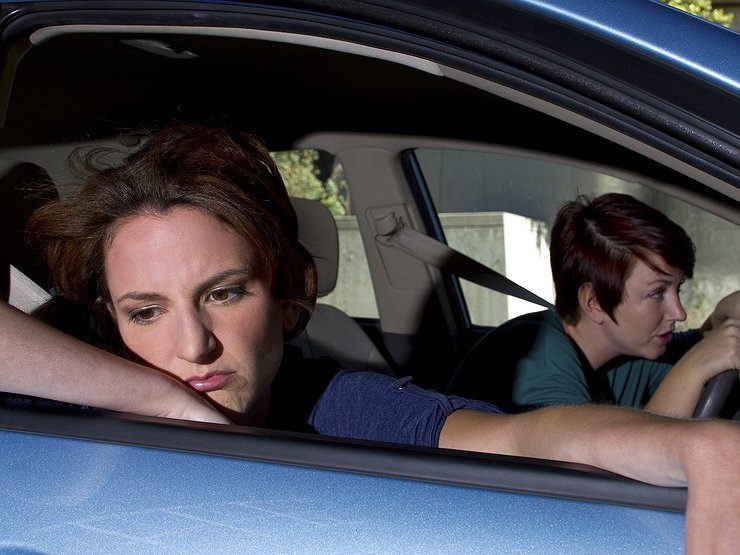 7 способов избежать укачивания в автомобиле