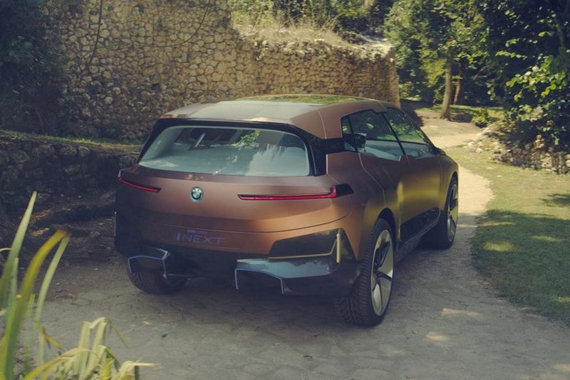 BMW Vision iNEXT: баварцы обрисовали недалекое будущее