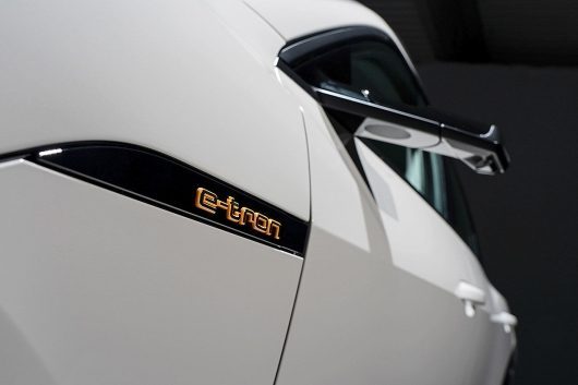 Все что вы хотите знать о первом электрическом внедорожнике Audi E-Tron