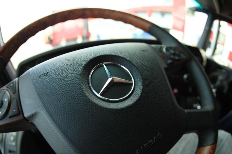 Грузовики легкового поведения: тест-драйв самых крутых Mercedes-Benz