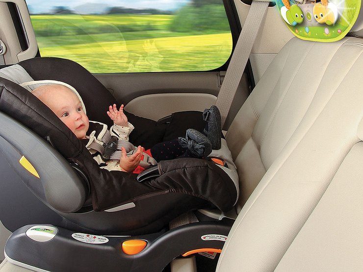 Как правильно перевозить в автомобиле новорожденного
