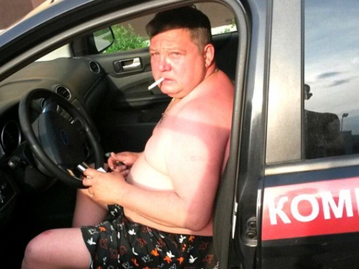 Можно ли ездить голым в машине в жару