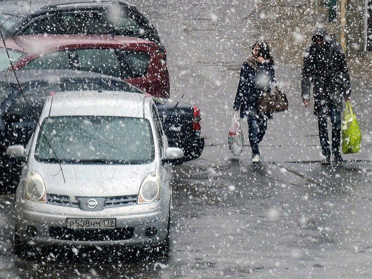 Почему в снегопад ездить проще и безопасней