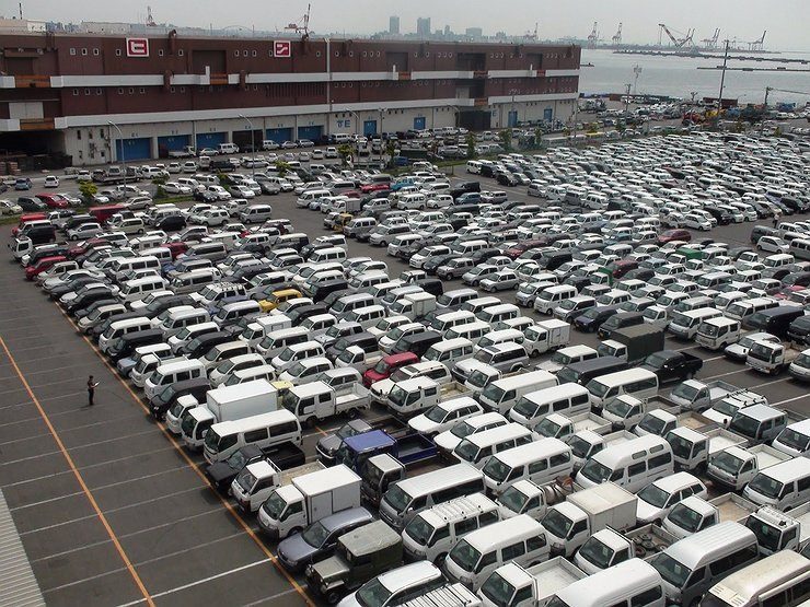 Сотни машин не могут пройти таможенную очистку «благодаря» ЭРА-ГЛОНАСС