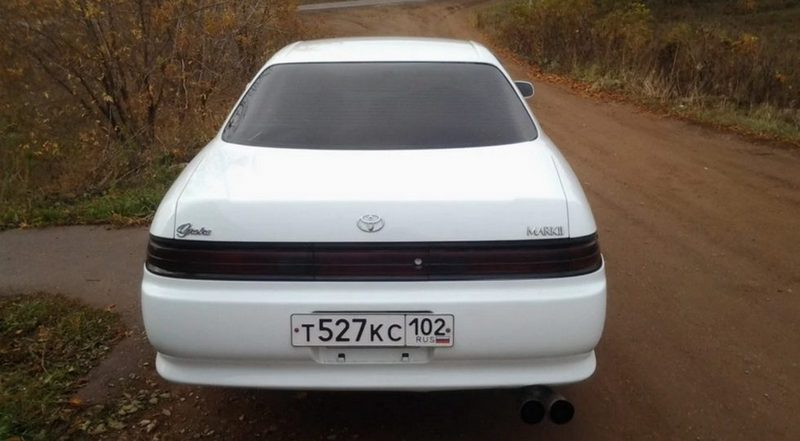 Дешево, но надежно и комфортно: стоит ли покупать Toyota Mark II X90 за 200 тысяч рублей?