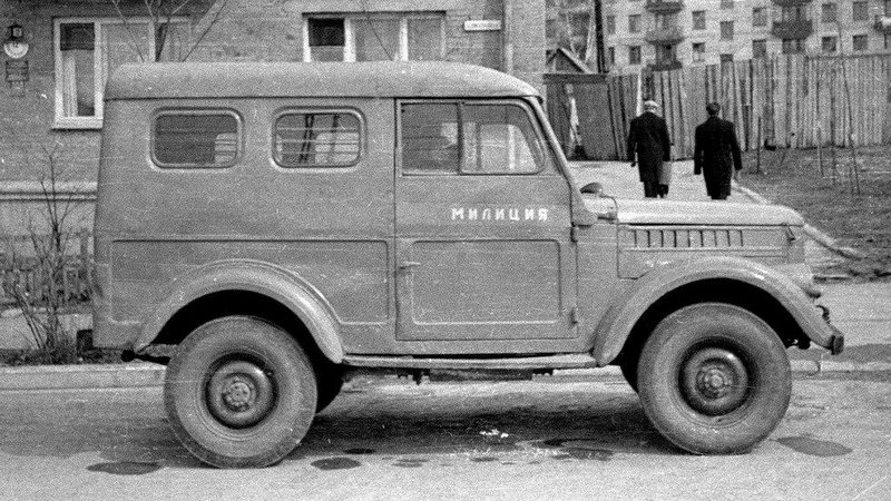 Выходить по одному: грузовики, внедорожники и микроавтобусы советской милиции
