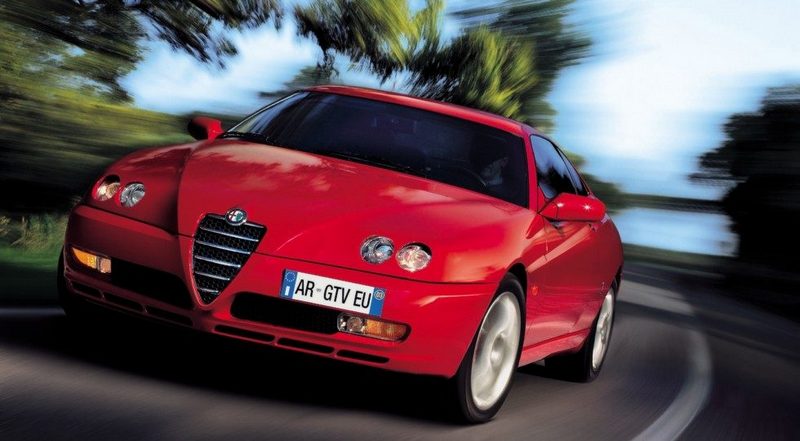 Отремонтировать невозможно, разлюбить тоже: опыт владения Alfa Romeo GTV