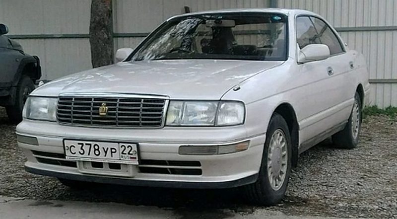 Последний из рамных: стоит ли покупать Toyota Crown IX S140 за 300 тысяч рублей?