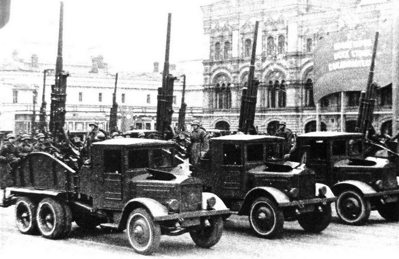 «Ответ Чемберлену» или как грузовики ЯГАЗ чуть не довели СССР до мирового лидерства