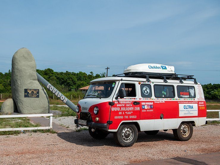 Новый рекорд: УАЗ «Буханка» дважды пересекла экватор
