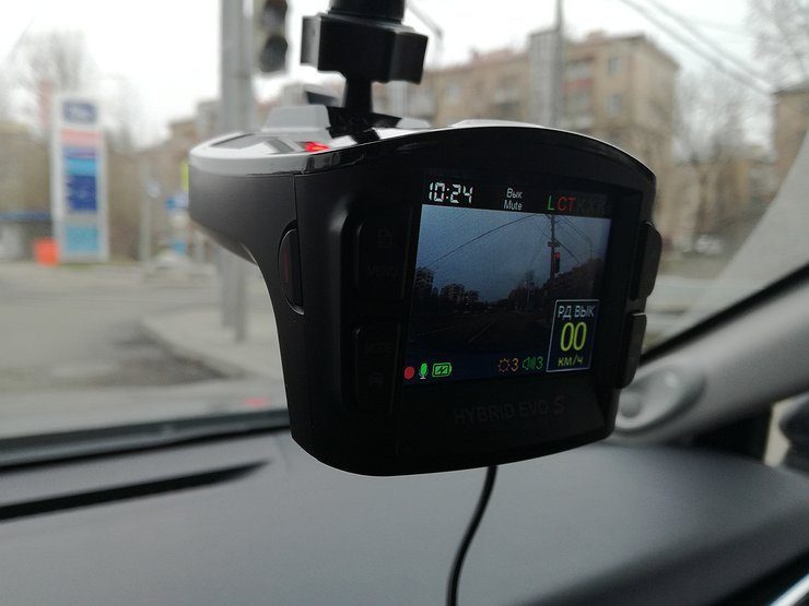 Какое комбо-устройство сможет предупредить о двух камерах сразу