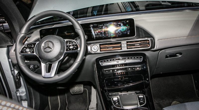 У него 12 см! Электрический кроссовер Mercedes-Benz EQC: обзор и видео