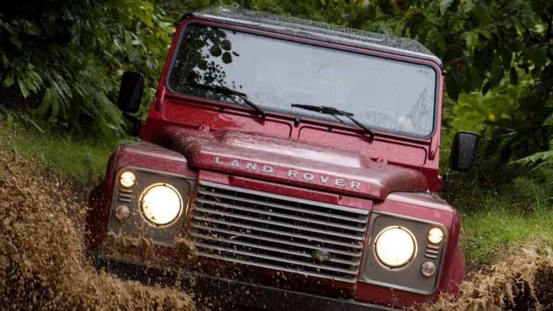 Алюминий не спасет: стоит ли покупать Land Rover Defender за 1,5 миллиона рублей