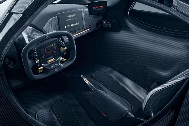 Aston Martin Valkyrie: сложности с управлением и низкая надежность
