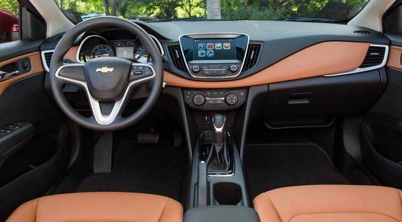 Бюджетная альтернатива Chevrolet Cruze скоро обновится: первые фото Cavalier-2019
