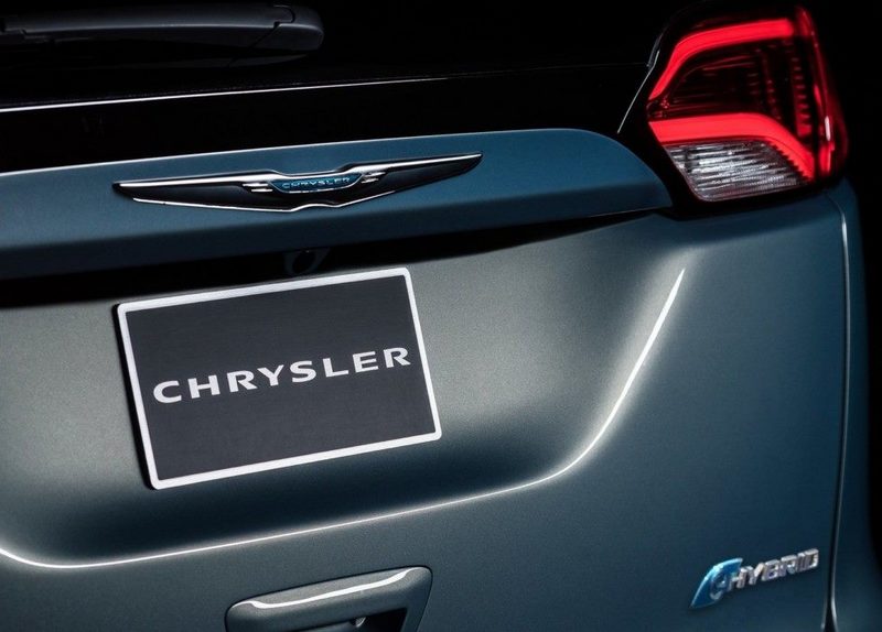 FCA решил вдохнуть жизнь в марку Chrysler при помощи Waymo