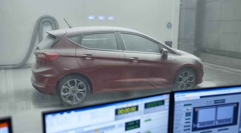 Ford показал возможности центра по симуляции погодных условий