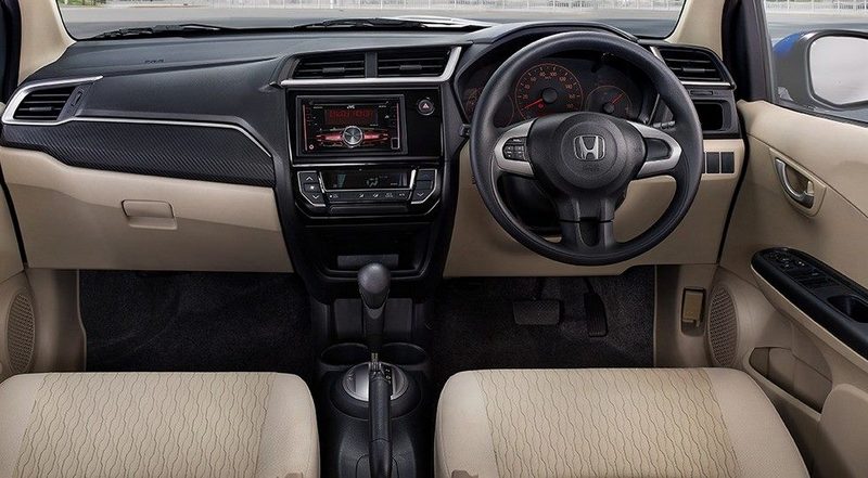 Хэтчбек Honda за 570 000 рублей сменил поколение, сохранив прежний мотор