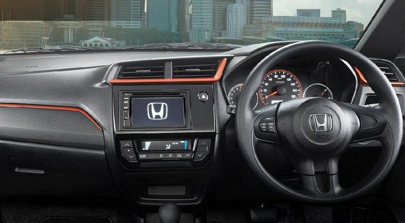 Хэтчбек Honda за 570 000 рублей сменил поколение, сохранив прежний мотор