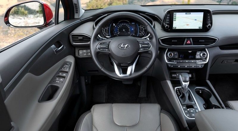 Каскад с музыкой: обзор Hyundai Santa Fe четвертого поколения