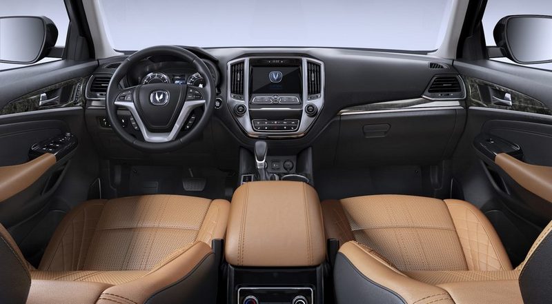 Конкурент VW Teramont от Changan обновился через год после старта продаж