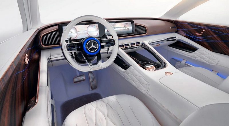 Роскошный внедорожный седан Mercedes-Maybach: золото и чайник в салоне